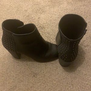 Black Jessica Simpson booties